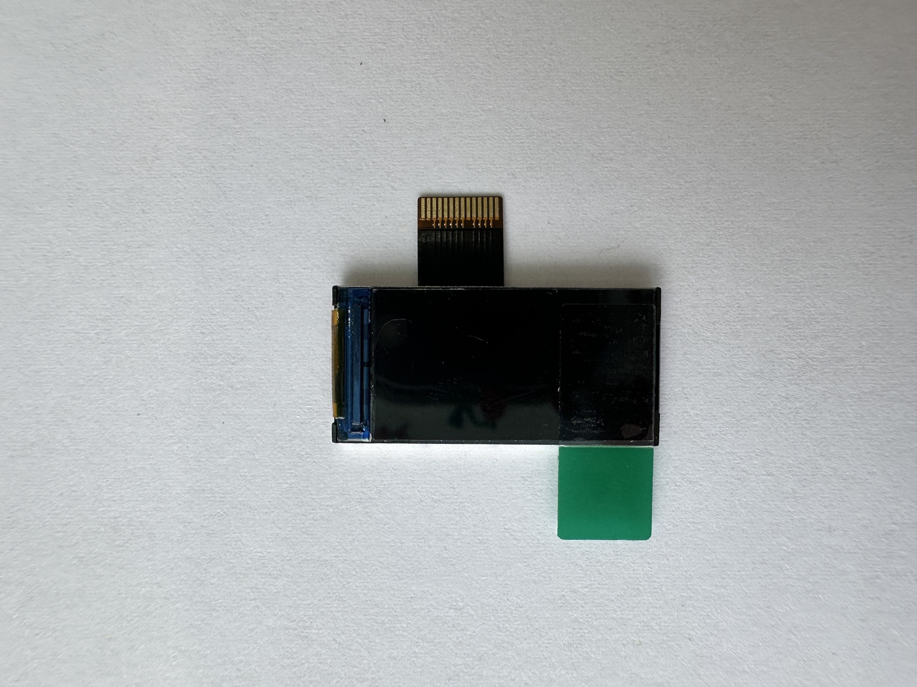 RT096019F display module