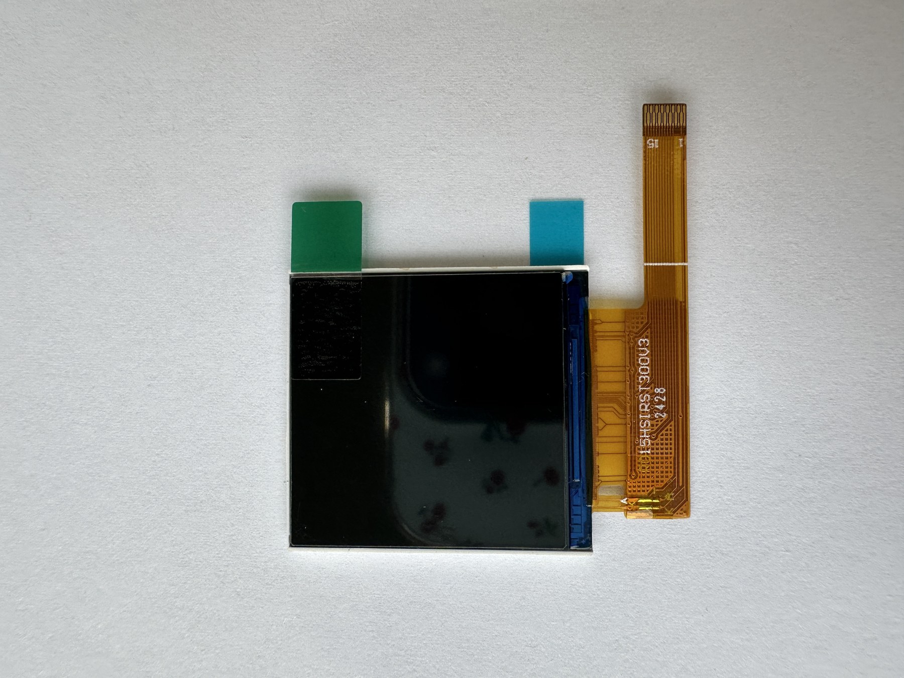 RT154035A display module