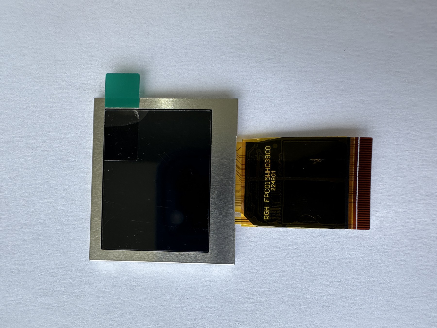 RT15WH039E display module