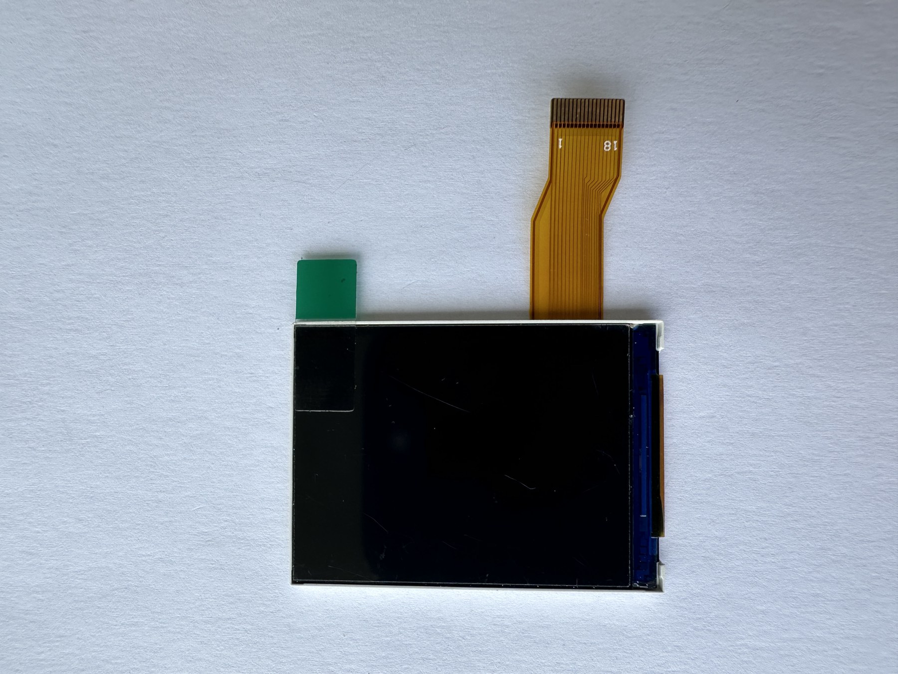 RT20QV126A display module