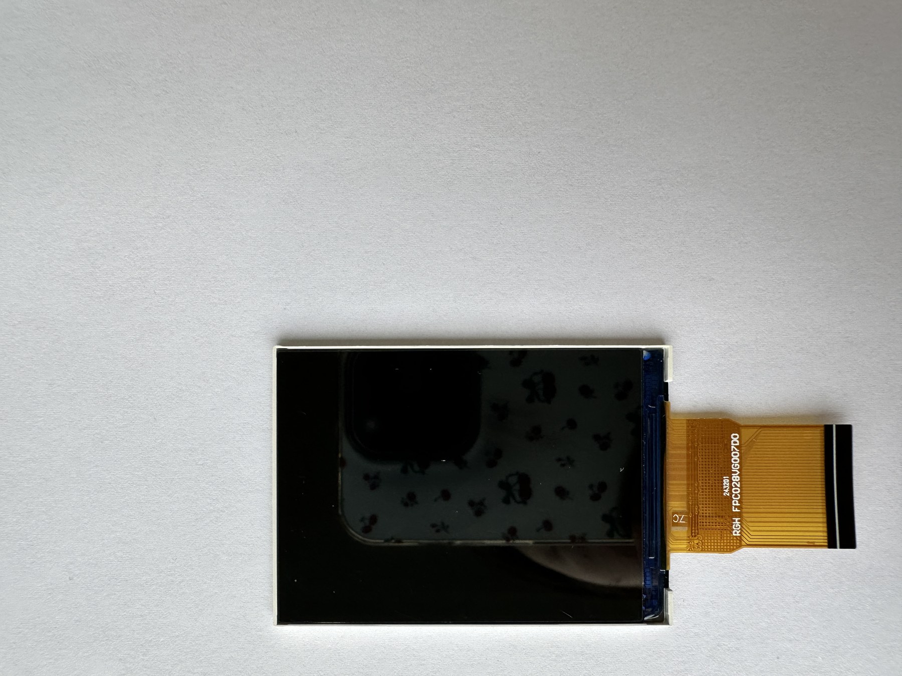 RT28VG015A display module
