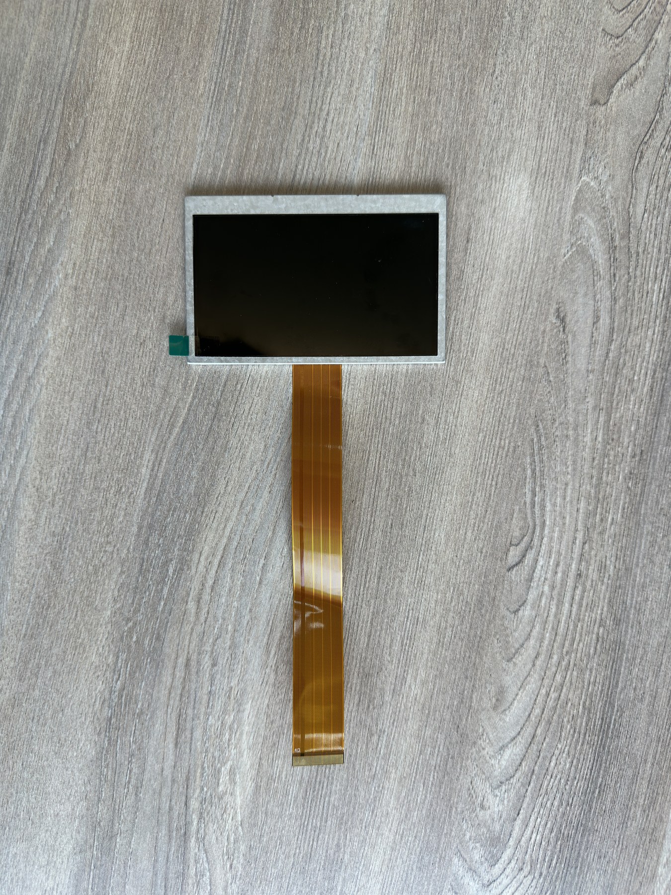 RT43WH033A display module