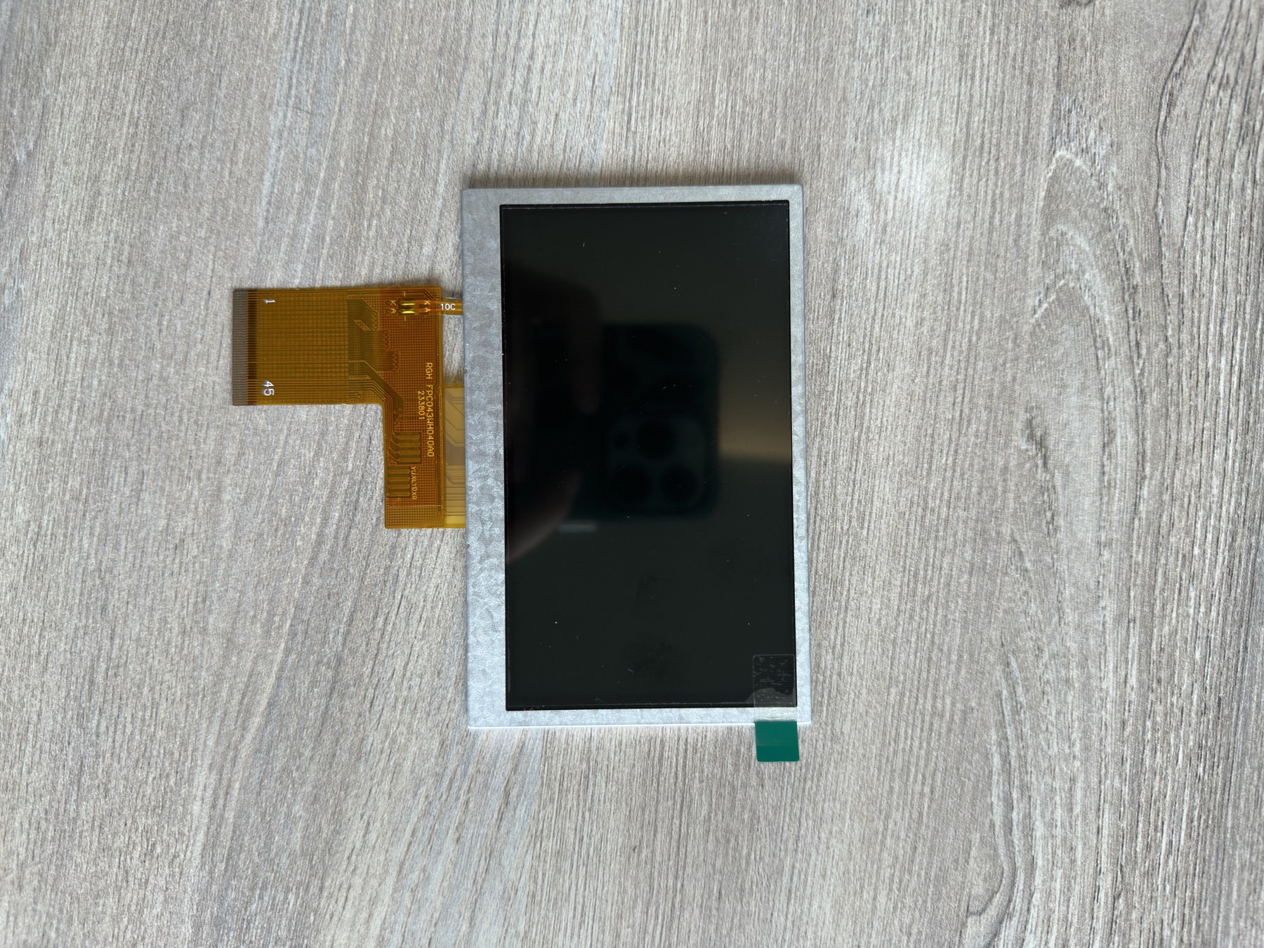 RT43WH040A display module